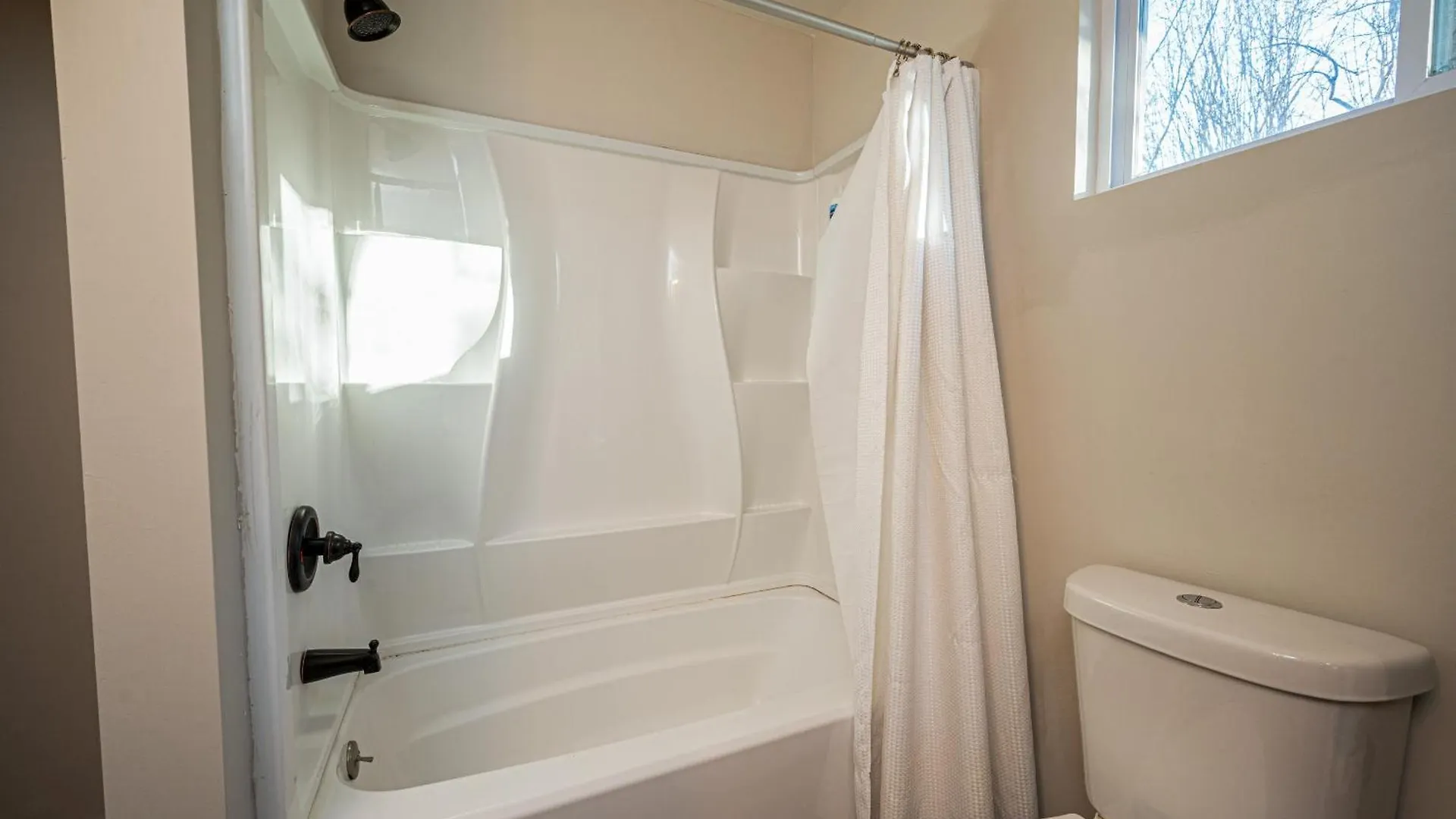 Comfy 3 Bed Housebackyardwifispacy 샬럿 미국